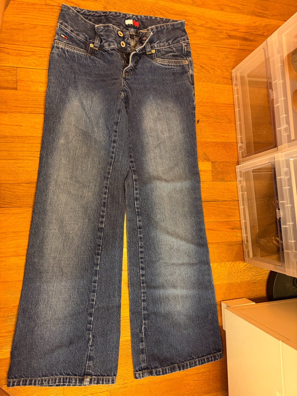 VINTAGE TOMMY JEANS  Medium Wash Denim Jeans